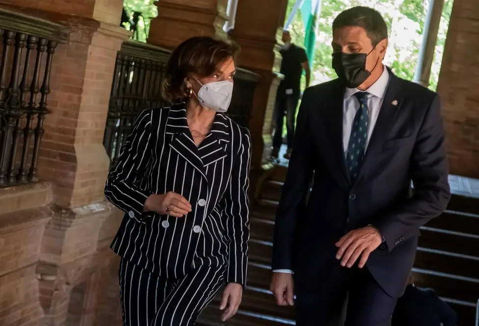 La vicepresidenta primera del Gobierno, Carmen Calvo y Page. / EFE