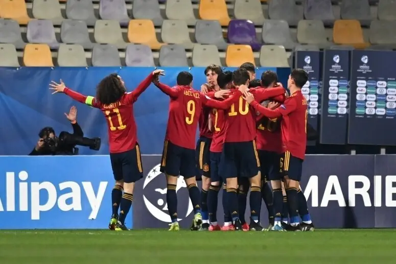Archivo - Los jugadores de la selecci&oacute;n Sub-21