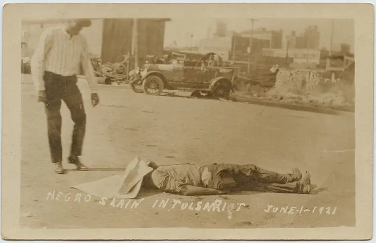 victima-de-Tulsa-en-tarjeta-postal-foto-timeline-com-recortada