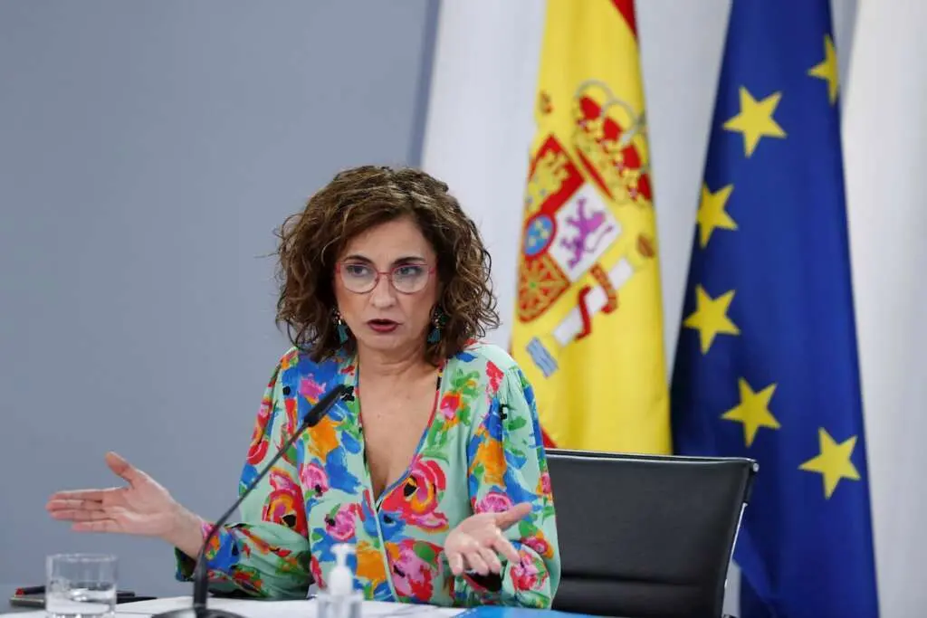 La portavoz del Gobierno y ministra de Hacienda, Mar&iacute;a Jes&uacute;s Montero. EFE/Emilio Naranjo/Archivo