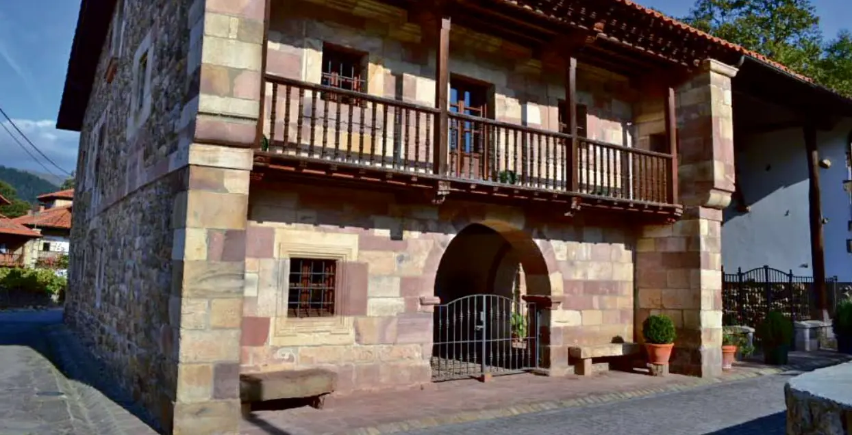 Casona de Barcenilla.