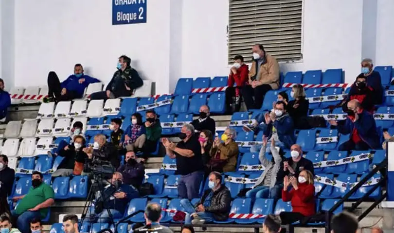 A la Copa Asobal en el Palacio podr&aacute;n ir los mismos 300 que han podido ir a La Albericia. / Hardy