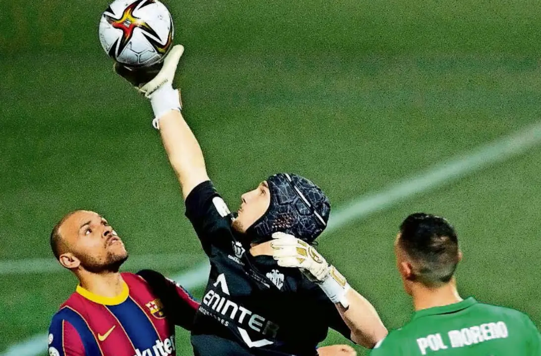 Ram&oacute;n Juan se convirti&oacute; en portero medi&aacute;tico por sus actuaciones coperas de esta pasada temporada.
