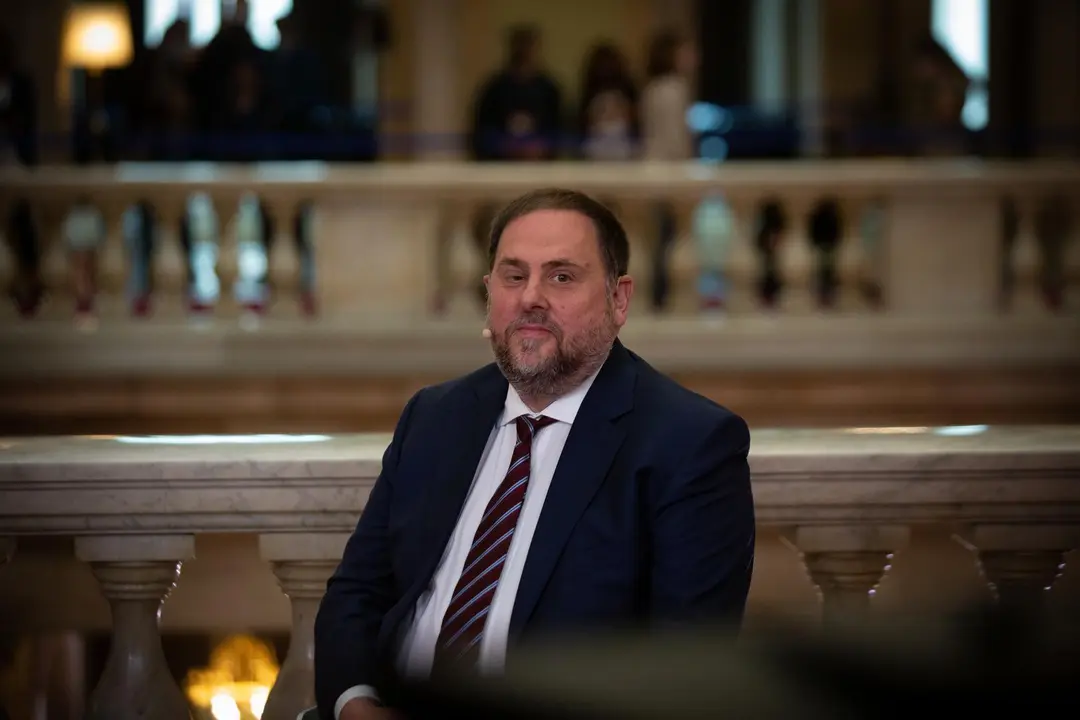 El l&iacute;der de ERC, Oriol Junqueras, durante una entrevista en directo para TV3, antes de celebrarse la investidura de Pere Aragon&egrave;s. ARCHIVO