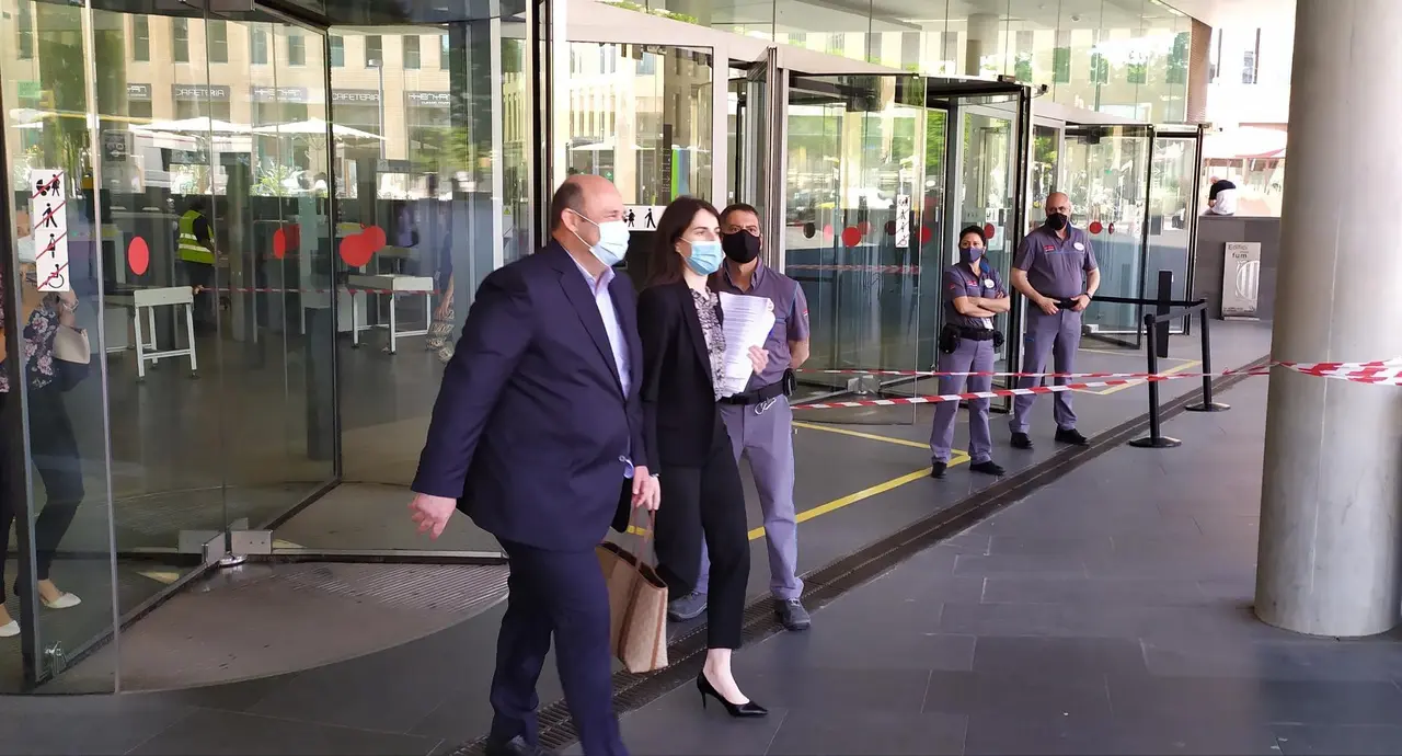 El exceo general del FC Barcelona &Oacute;scar Grau sale de la Ciutat de la Justicia tras declarar como investigado por el Bar&ccedil;agate. El 7 de junio de 2021.