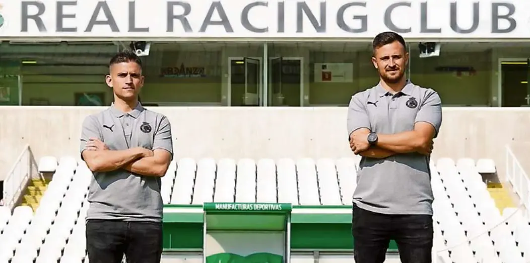 David Paredes y &Aacute;lex Arnedo posan en Los Campos de Sport. / ALERTA