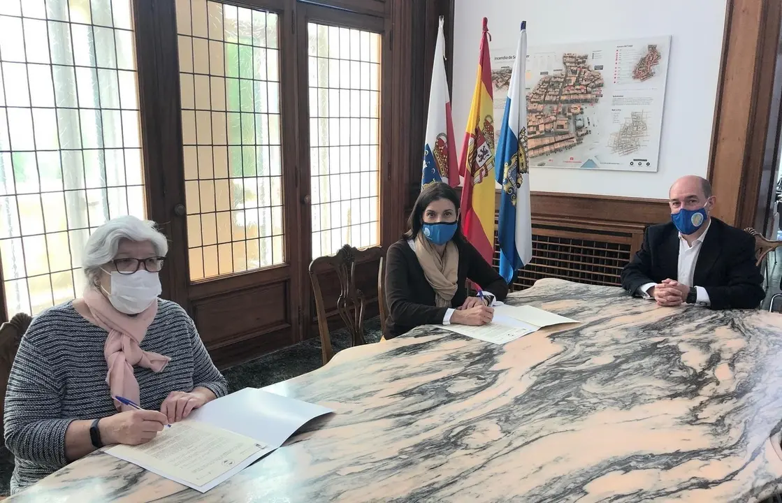 Firma de convenio entre el Ayuntamiento de Santander y la Asociaci&oacute;n de Personas Sordas de Santander y Cantabria (ASSC)
