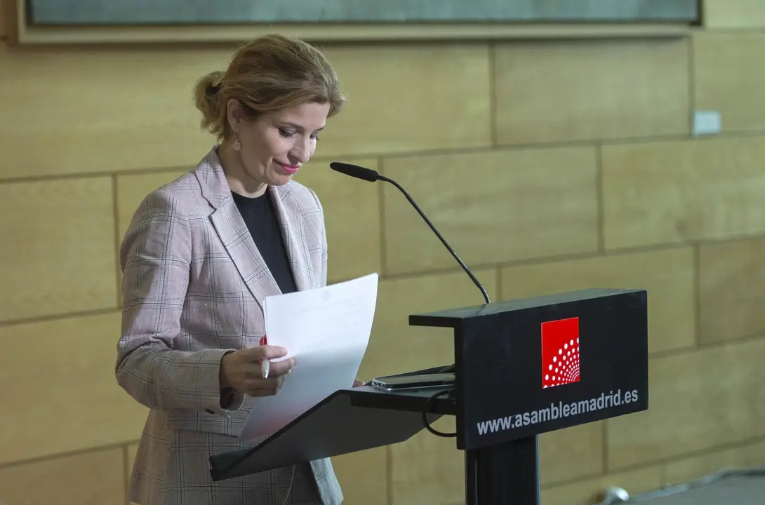 La portavoz del PSOE en la Asamblea de Madrid, Hana Jalloul, interviene tras una reuni&oacute;n con la presidenta de la Asamblea de Madrid, a 14 de junio de 2021, en Madrid (Espa&ntilde;a). Carballedo inicia hoy una ronda de contactos con los grupos parlamentarios de l