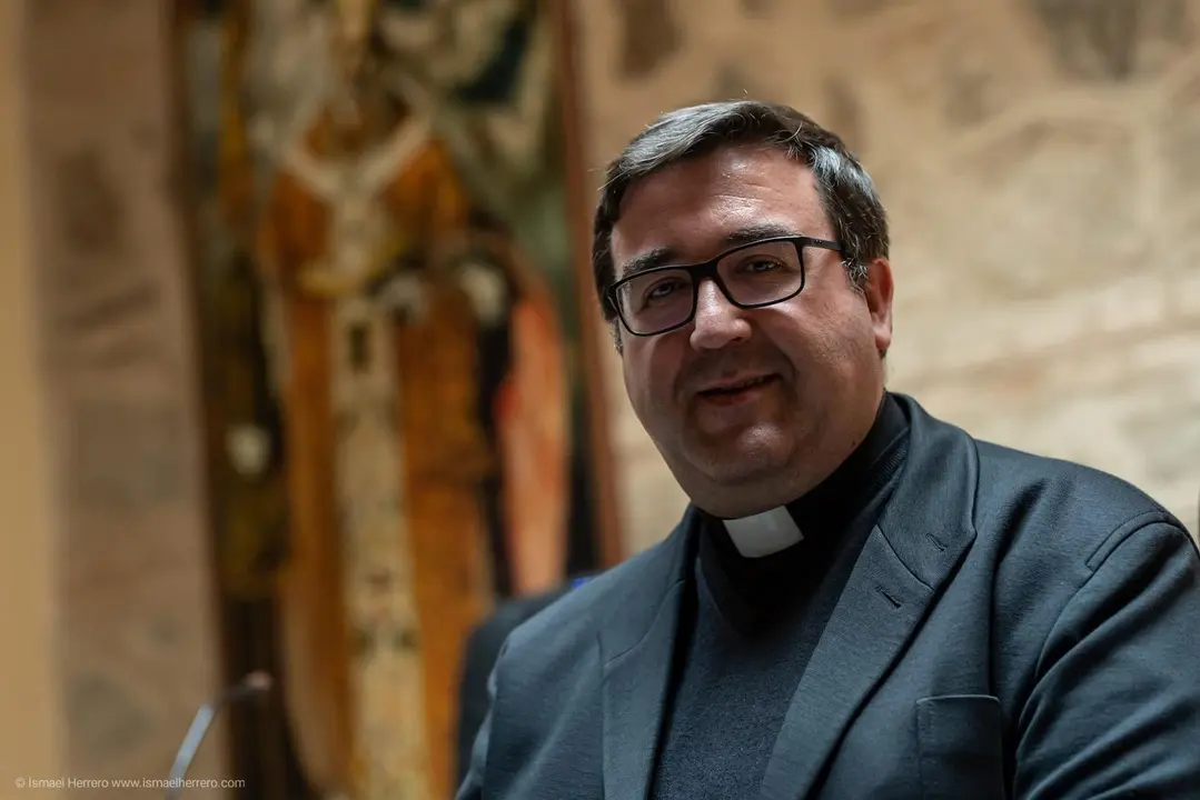 Carlos Loriente Garc&iacute;a, Vicario Episcopal Para El Clero.