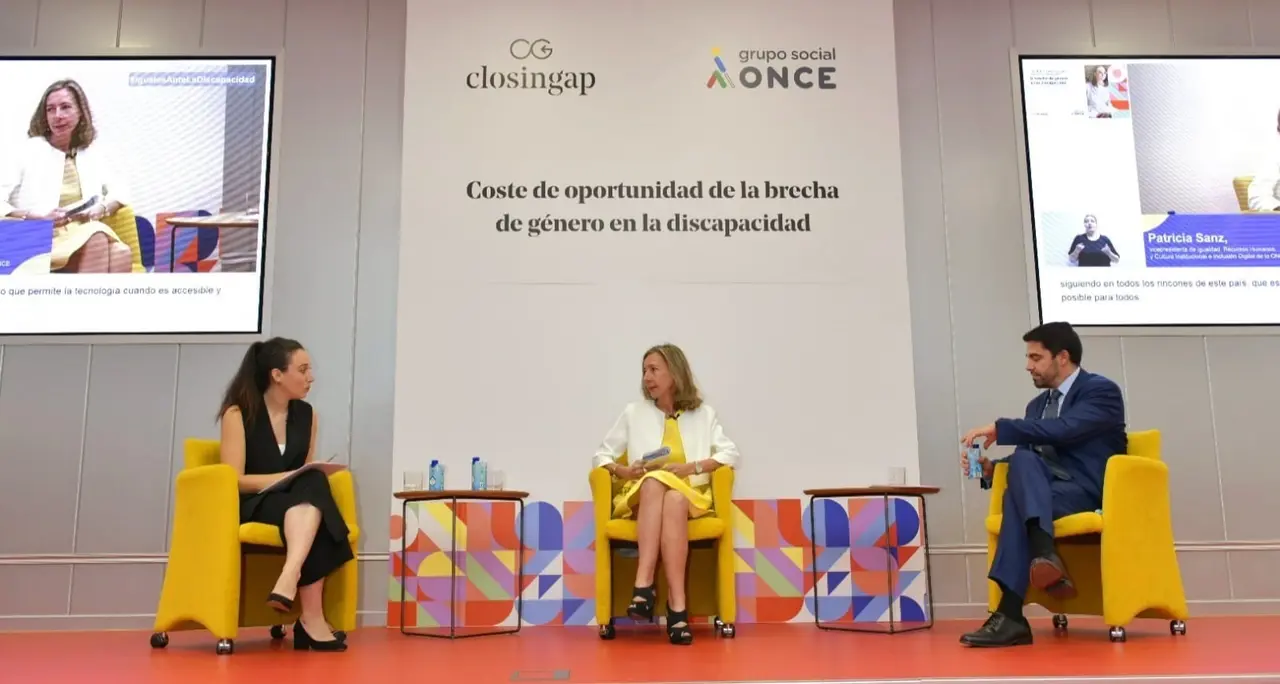 Presentaci&oacute;n del &uacute;ltimo informe del cl&uacute;ster ClosinGap, que analiza la brecha de g&eacute;nero en la discapacidad y que ha sido elaborado por Grupo Social ONCE en colaboraci&oacute;n con Afi e ILUNION.