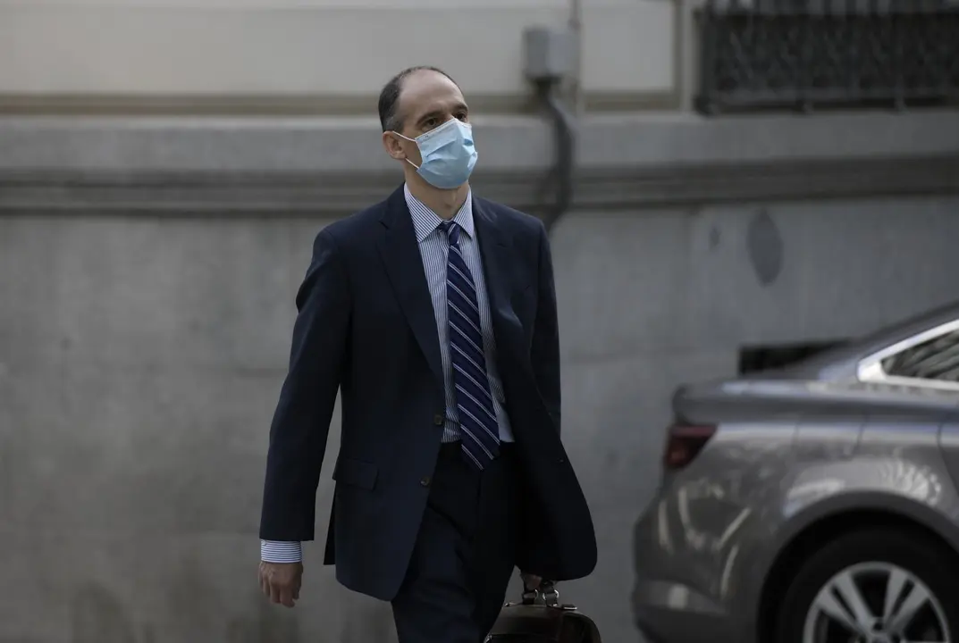 El inspector de la Polic&iacute;a Manuel Morocho se dirige a la Audiencia Nacional para prestar declaraci&oacute;n en relaci&oacute;n al caso &lsquo;kitchen&rsquo;, a 15 de junio de 2021, en Madrid (Espa&ntilde;a). El juez de la Audiencia Nacional Manuel Garc&iacute;a-Castell&oacute;n interroga este martes c