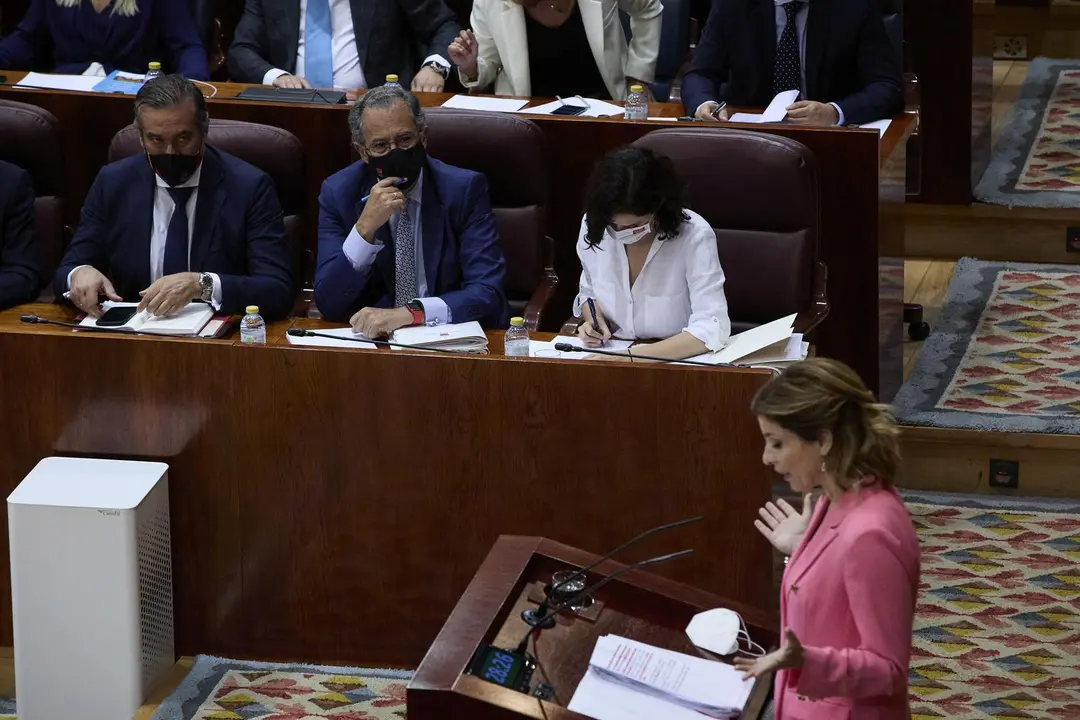 La portavoz del PSOE en la Asamblea de Madrid, Hana Jalloul, interviene en la segunda sesi&oacute;n del pleno de investidura