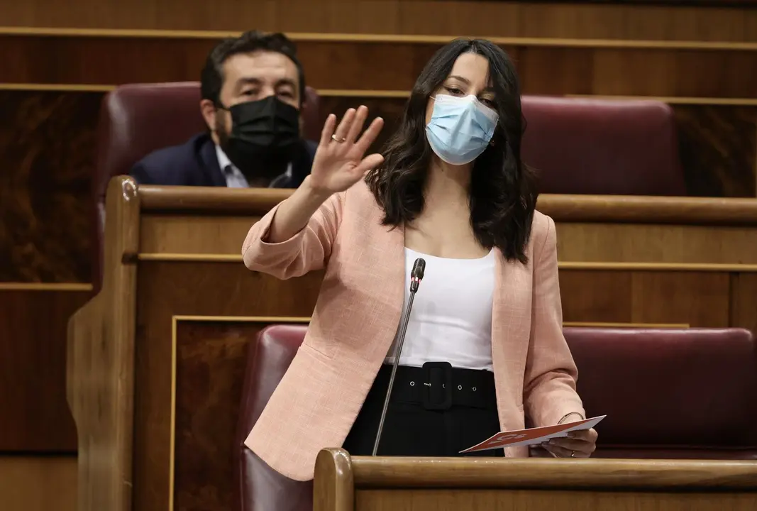 La presidenta de Ciudadanos, In&eacute;s Arrimadas, en su esca&ntilde;o en el Congreso de los Diputados.
