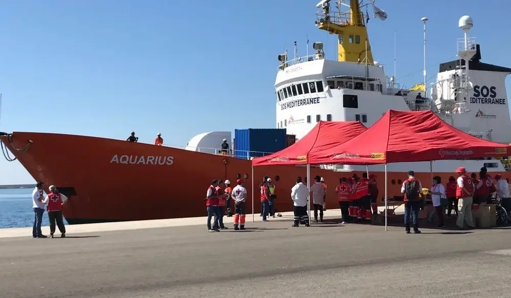 Archivo - El Aquarius en el Puerto de Val&egrave;ncia