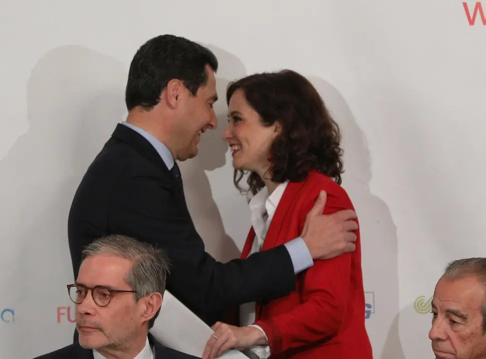Archivo - Juanma Moreno e Isabel D&iacute;az Ayuso, en una fotograf&iacute;a de archivo