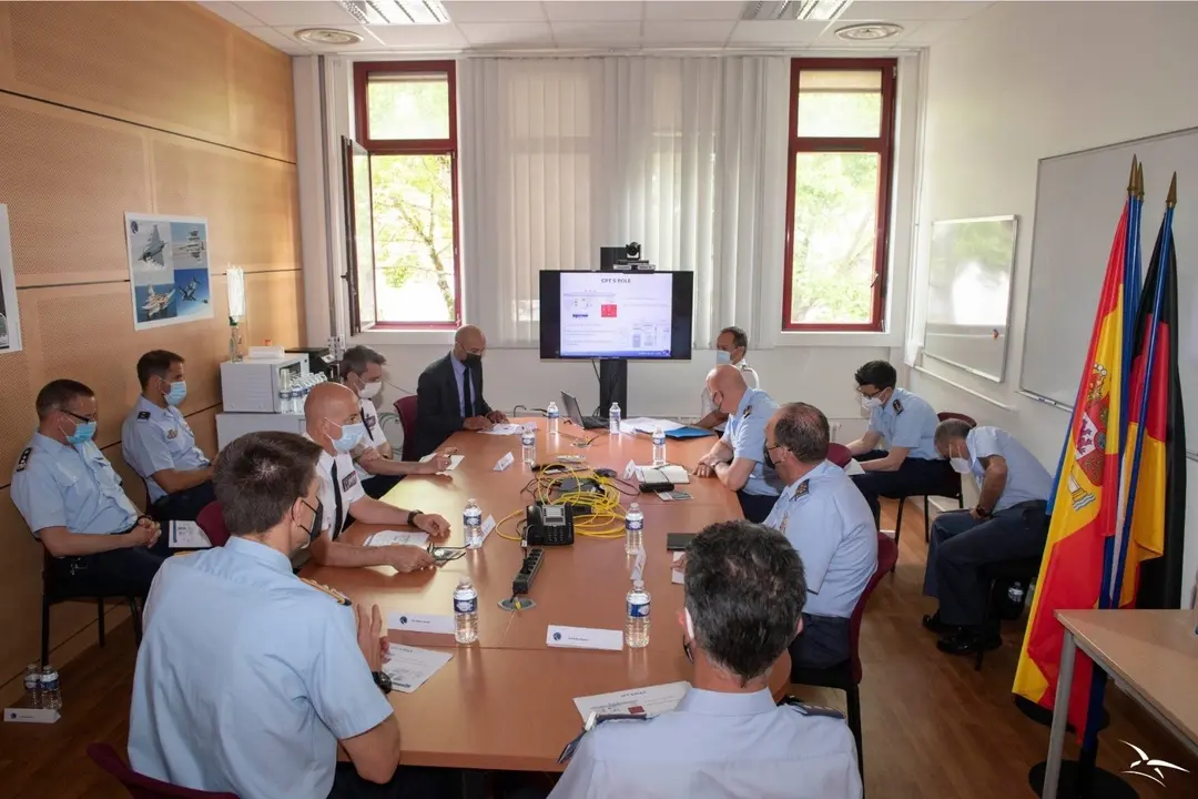Reuni&oacute;n de los Jefes de Estado Mayor del Aire franc&eacute;s, alem&aacute;n y espa&ntilde;ol.