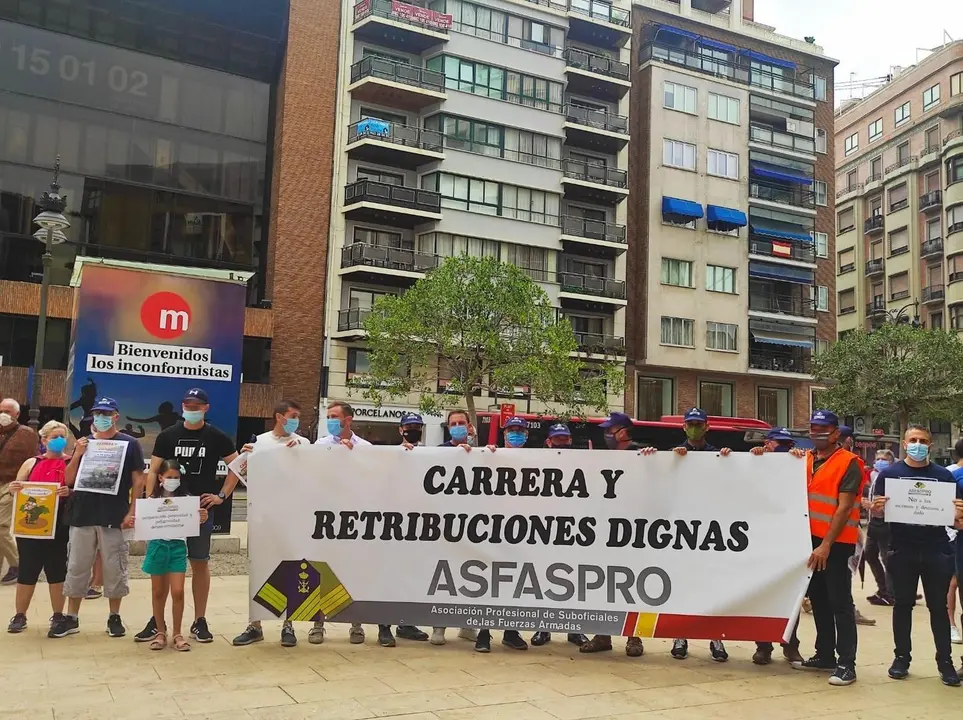Militares reclamar "dignidad profesional" y denuncian la falta de retribuciones "justas y adecuadas"