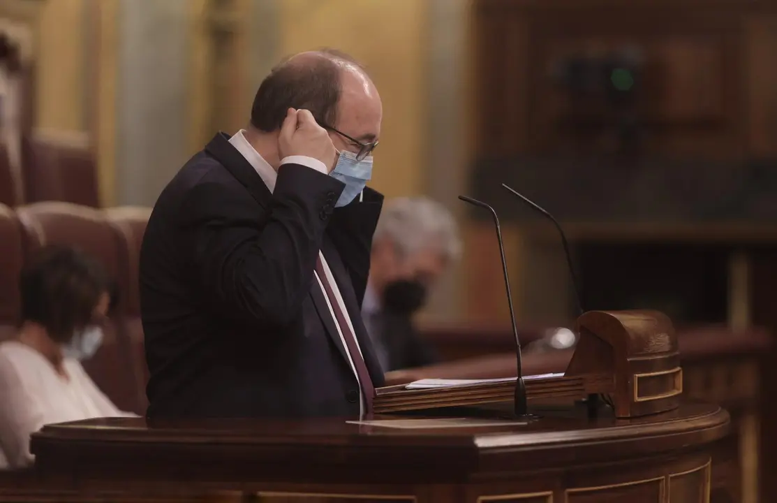 El ministro de Pol&iacute;tica Territorial y Funci&oacute;n P&uacute;blica, Miquel Iceta, interviene en una sesi&oacute;n de control al Gobierno