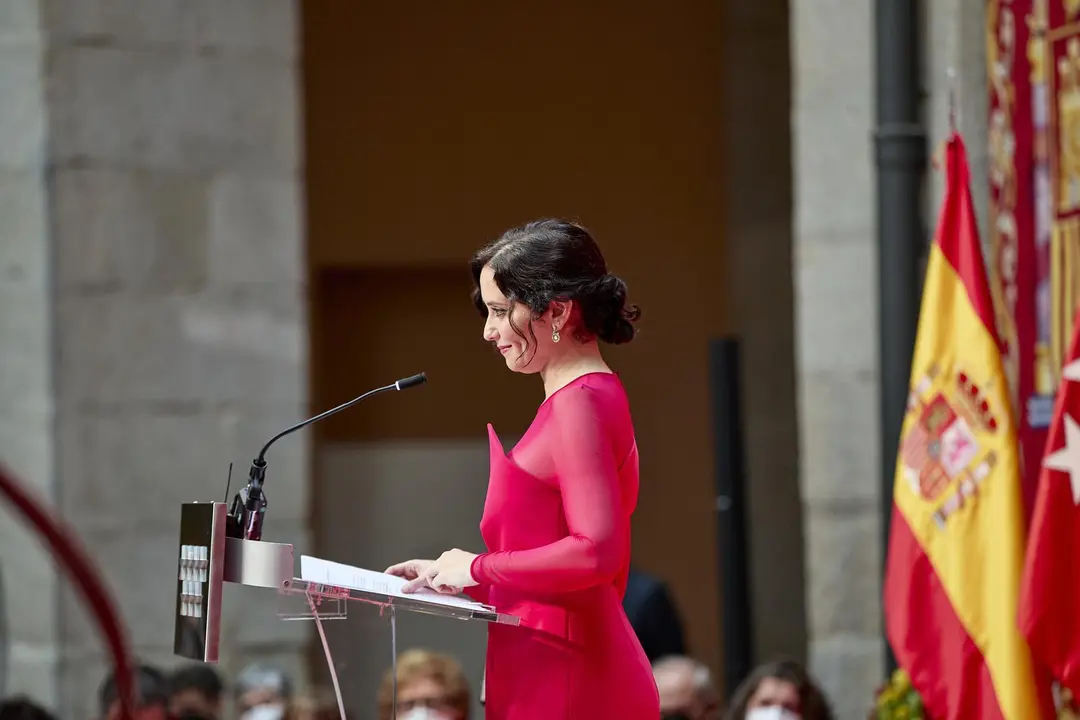 La presidenta de la Comunidad de Madrid, Isabel D&iacute;az Ayuso, interviene en el acto de toma de posesi&oacute;n como presidenta de la Comunidad de Madrid