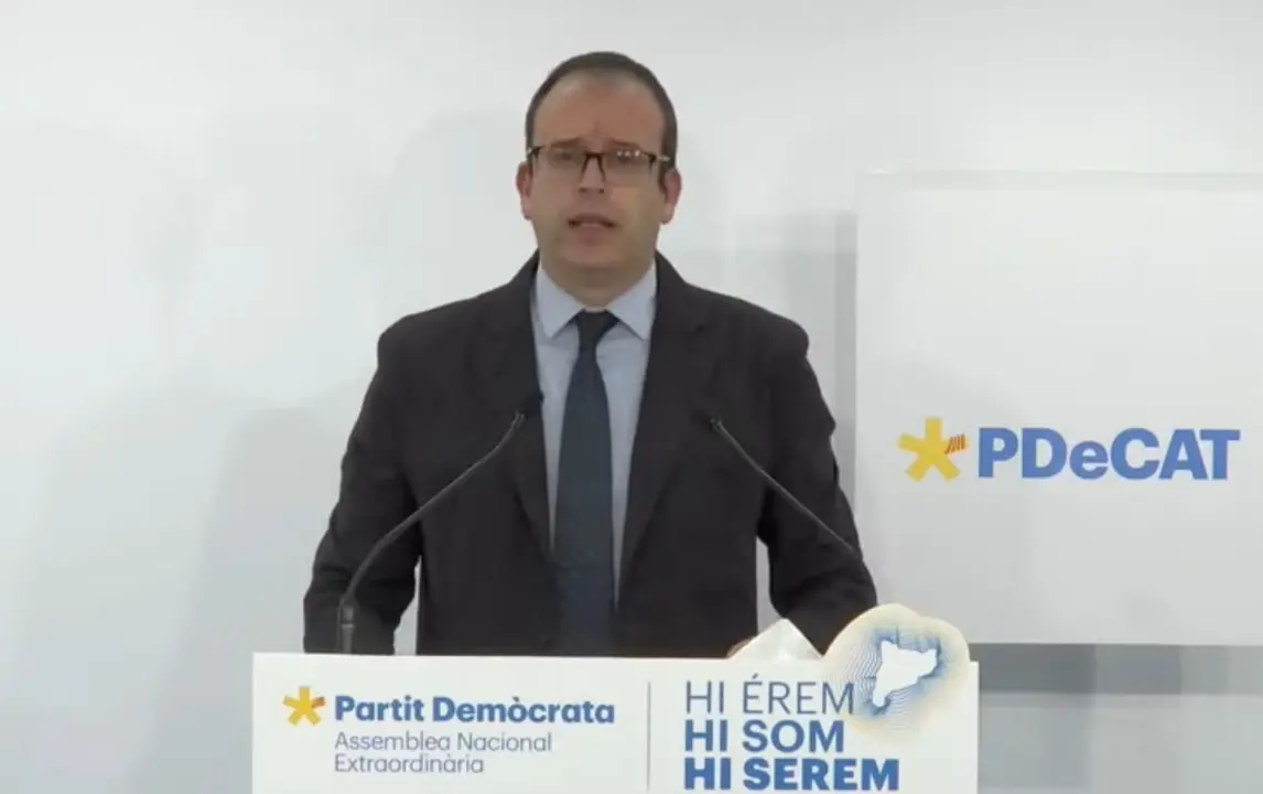 Archivo - El portavoz del PDeCAT, Marc Solsona, en rueda de prensa telem&aacute;tica.