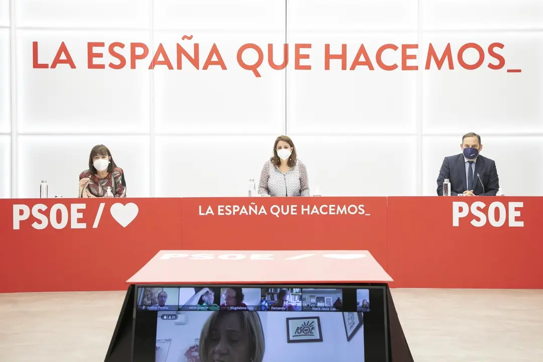 Reuni&oacute;n semipresencial de la Ejecutiva Federal del PSOE en Ferraz, encabezada por Adriana Lastra, Cristina Narbona y Jos&eacute; Luis &Aacute;balos