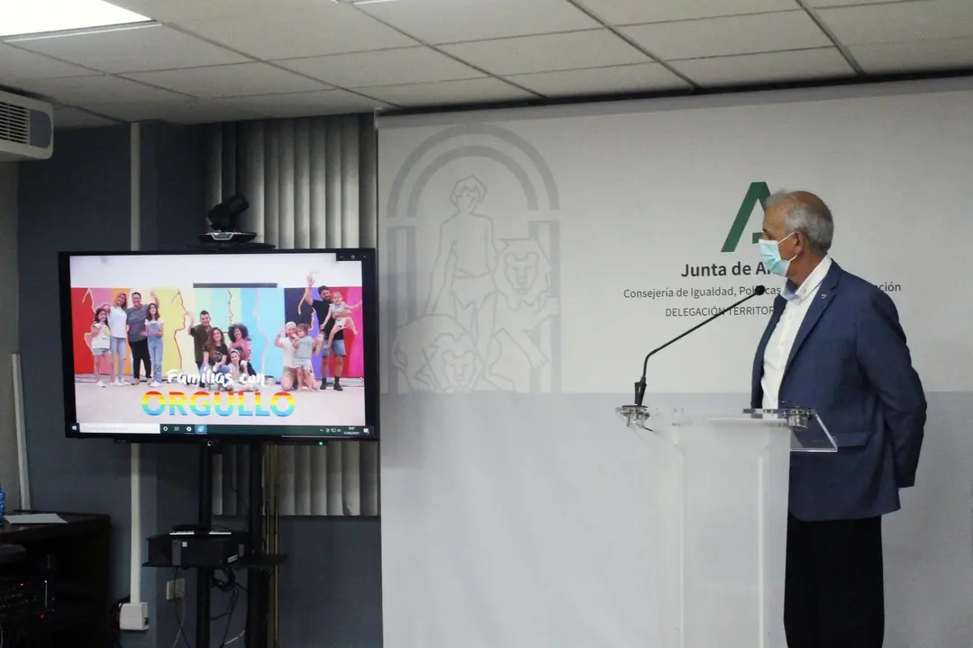 Archivo - Presentaci&oacute;n de la campa&ntilde;a 'Familias con orgullo'