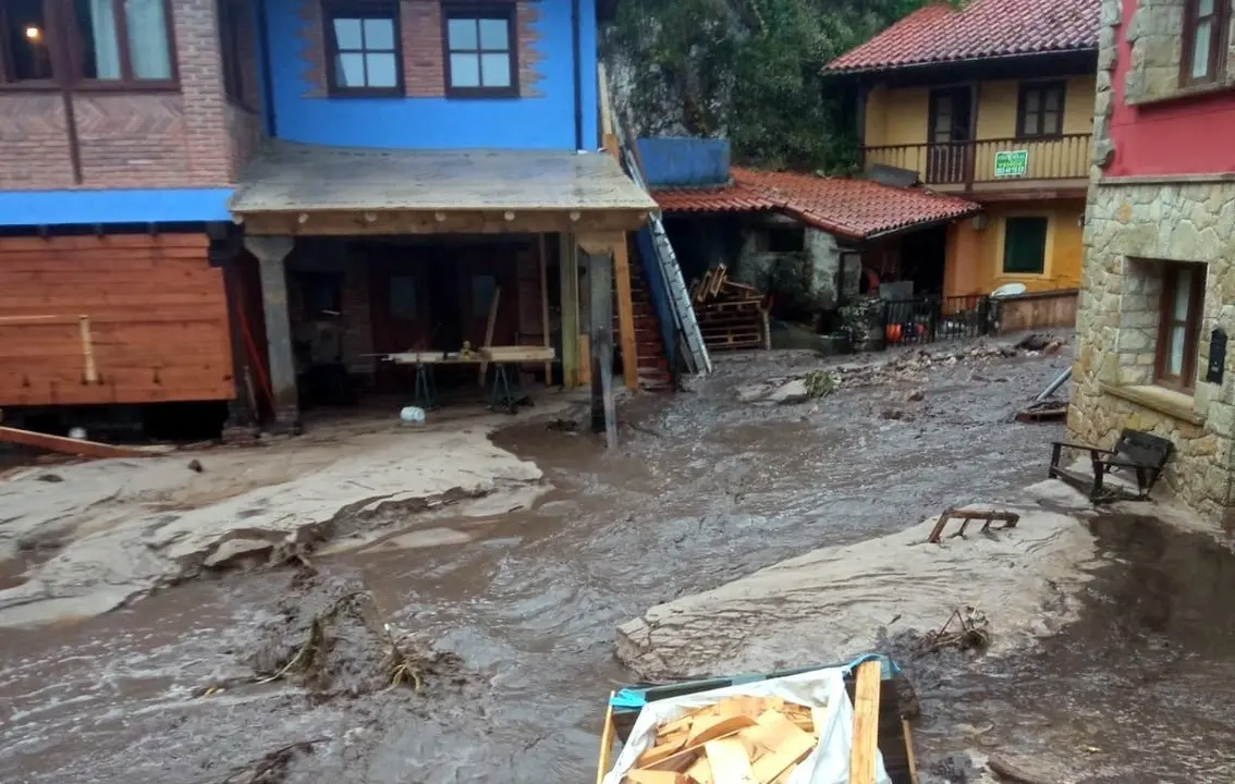Consecuencias de las intensas lluvias en Llanes