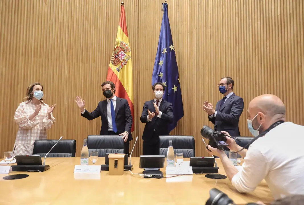 La portavoz del PP en el Congreso, Cuca Gamarra; el presidente de PP, Pablo Casado; el secretario general del PP, Teodoro Garc&iacute;a Egea; y el portavoz del PP en el Senado, Javier Maroto, en una reuni&oacute;n del Grupo Popular. En el Congreso, a 21 de junio 2021. 