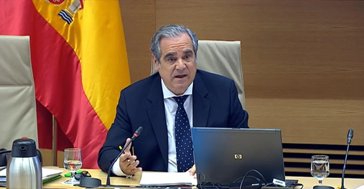 Archivo - El presidente del Consejo General de Colegios Oficiales de Farmac&eacute;uticos, Jes&uacute;s Aguilar, comparece en el Grupo de Trabajo de Sanidad y Salud P&uacute;bica de la Comisi&oacute;n para la Reconstrucci&oacute;n Social y Econ&oacute;mica del Congreso de los Diputados