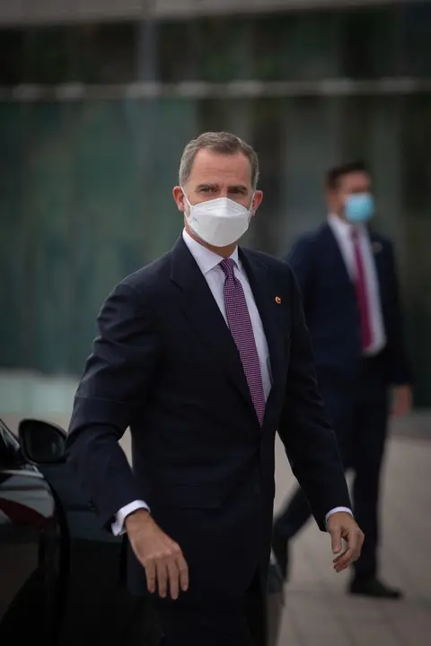 El Rey Felipe VI, a su llegada al W Barcelona para asistir a una cena inaugural de la XXXVI reuni&oacute;n anual del Cercle D'Econom&iacute;a, a 16 de junio de 2021