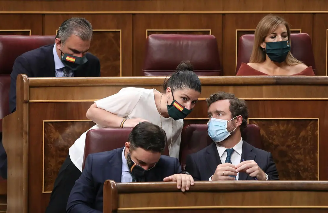 Archivo - OLos diputados de Vox Ortega Smith, Abascal, Olona, Espinosa de los Monterosy Rueda en el hemiciclo del Congreso 