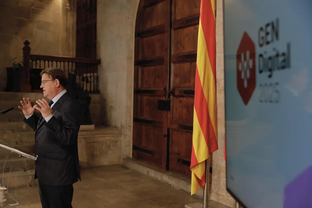 Ximo Puig presenta un plan de digitalizaci&oacute;n