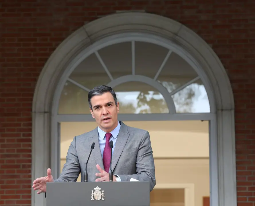 El presidente del Gobierno, Pedro S&aacute;nchez, realiza una declaraci&oacute;n institucional tras la celebraci&oacute;n del Consejo de Ministros en el que se han aprobado los indultos a los presos independentistas en prisi&oacute;n, a 22 de junio de 2021, en Madrid (Espa&ntilde;a)