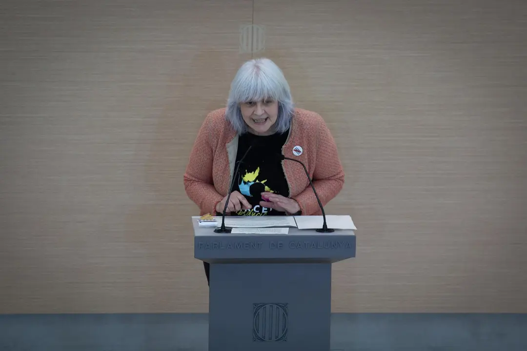 Archivo - La presidenta de la CUP en el Parlament, Dolors Sabater interviene durante la primera sesi&oacute;n del debate de investidura a la presidencia de la Generalitat de Catalunya, en el Parlament, Barcelona, Catalu&ntilde;a, (Espa&ntilde;a), a 26 de marzo de 2021