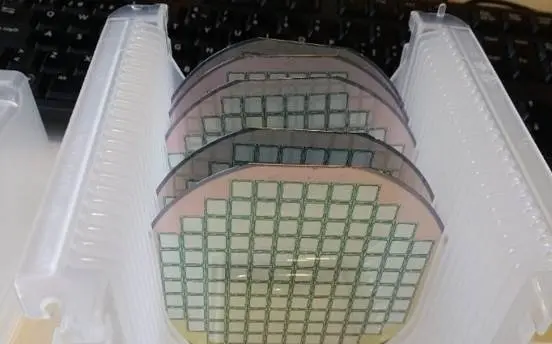 Obleas de silicio fabricadas en el Instituto de Microelectr&oacute;nica de Barcelona