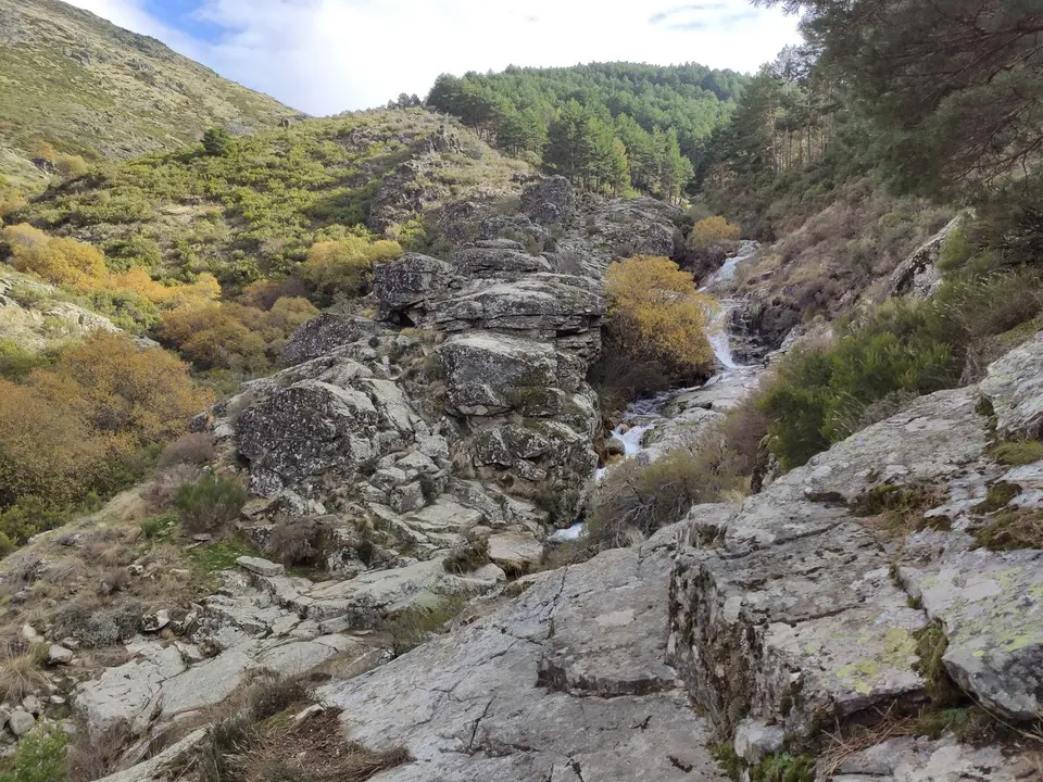 Archivo - Garganta del Oso en la Sierra de B&eacute;jar de Salamanca.
