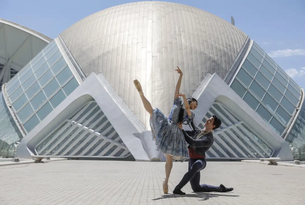 ROBER SOLSONA&hellip;20210622&hellip;VALENCIA&hellip;.POSADO DE LOS BAILARINES, &Aacute;NGEL GARC&Iacute;A MOLINERO Y HARUHI OTANI DE LA COMPA&Ntilde;IA NACIONAL DE DANZA PARA LA PRESENTACI&Oacute;N DEL BALLET GISELLE.