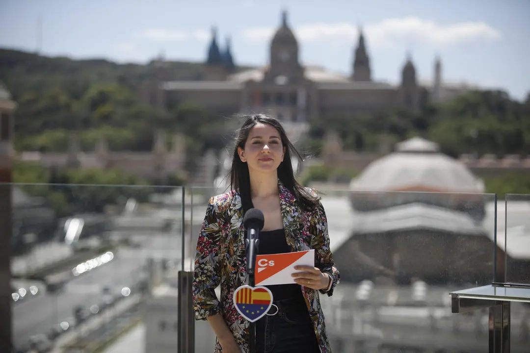 La presidenta de Ciudadanos, In&eacute;s Arrimadas, en una rueda de prensa en Barcelona.
