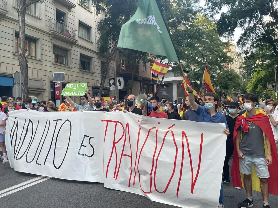 Manifestaci&oacute;n en Barcelona en contra de los indultos a los presos del 1-O. En Barcelona el 22 de junio de 2021.