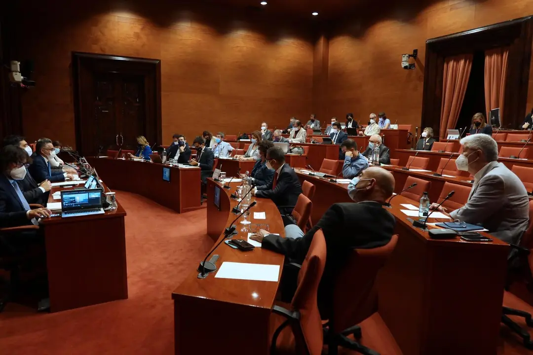 Momento de la comparecencia del vicepresidente y conseller de Pol&iacute;ticas Digitales y Territorio, Jordi Puigner&oacute;.