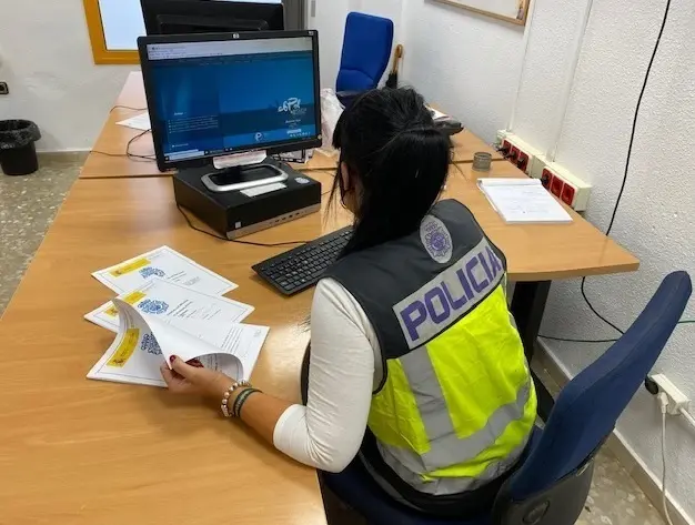 Detenido un menor por hacer montajes de car&aacute;cter sexual con fotos de compa&ntilde;eras de instituto