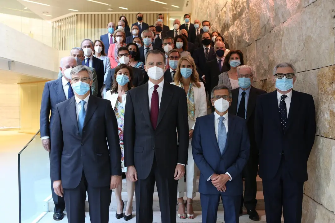 Felipe VI acude a la reuni&oacute;n del Patronato de la Fundaci&oacute;n SERES que nombra nuevo presidente a Fernando Ruiz