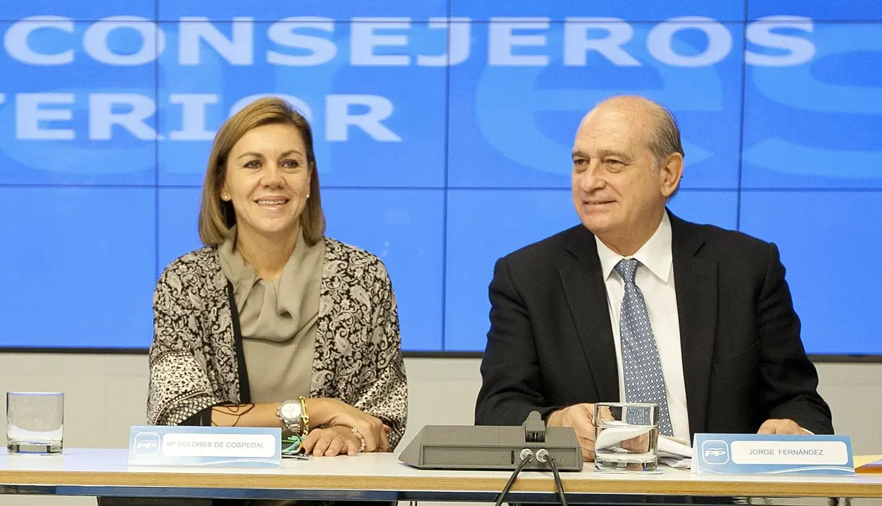 REUNION MARIA DOLORES COSPEDAL CON EL MINISTRO DEL INTERIOR Y LOS CONSEJEROS DE INTERIOR