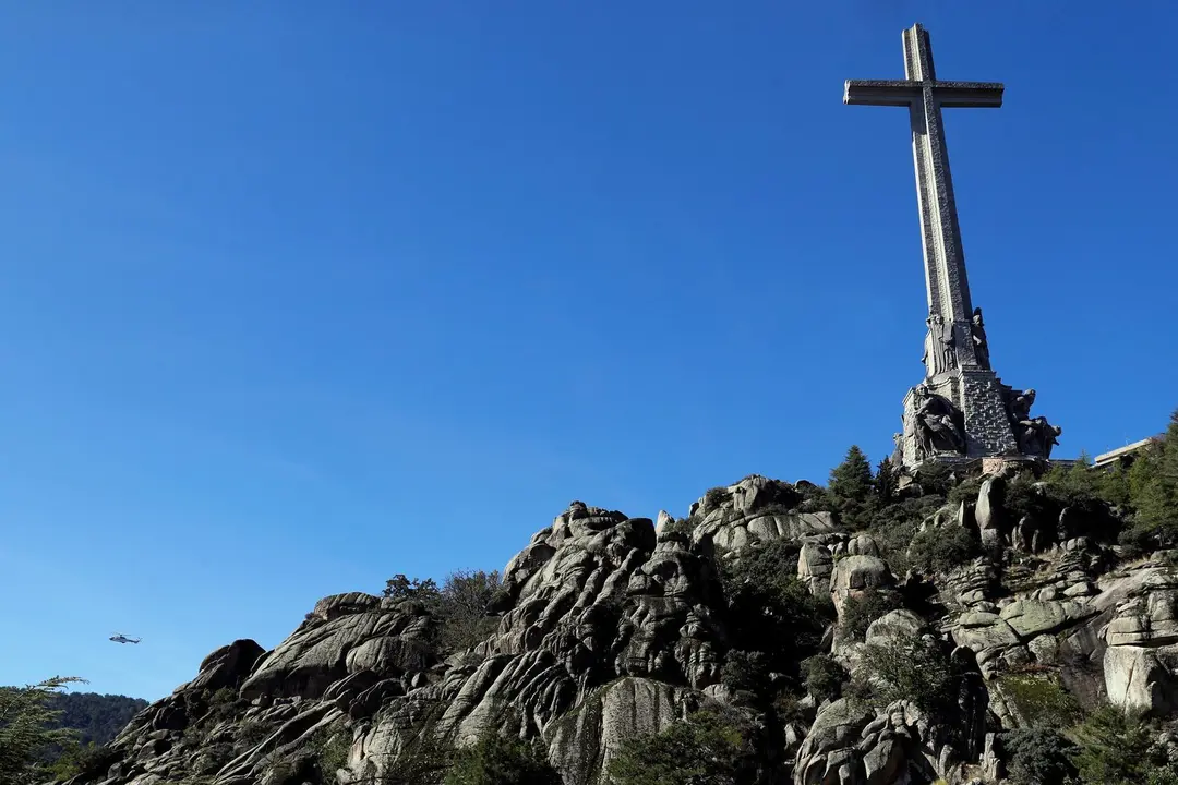 Archivo - Cruz del Valle de los Ca&iacute;dos.