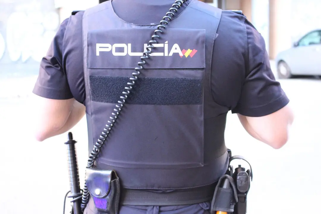 Agente de Polic&iacute;a Nacional