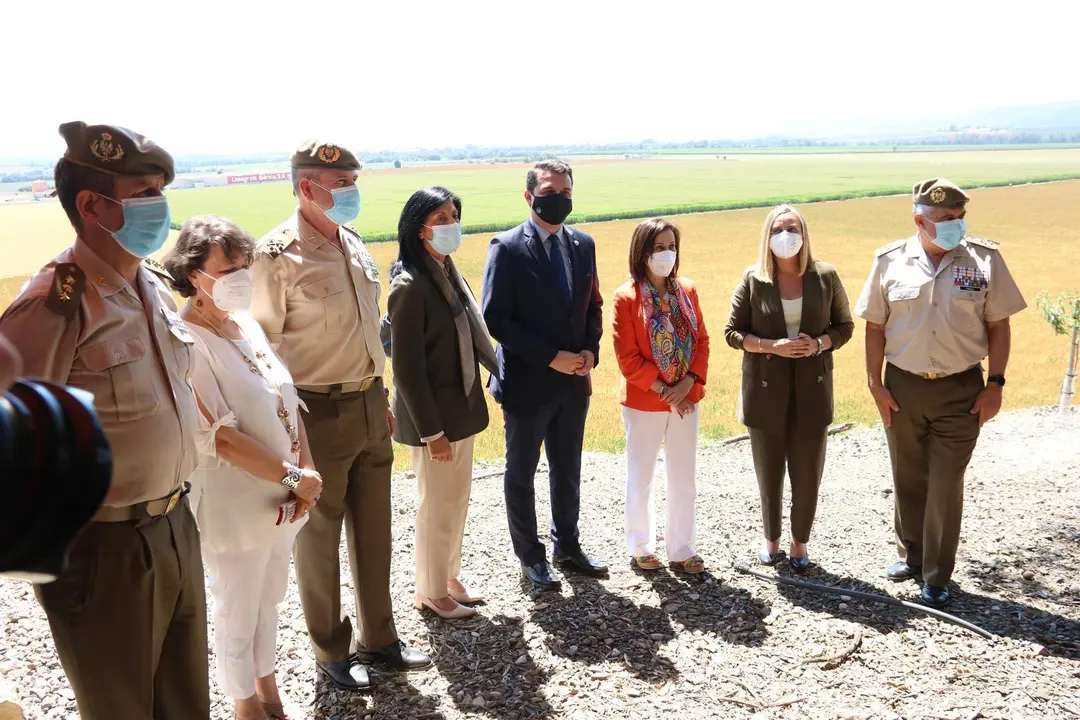 Visita de las autoridades a los terrenos donde se ubicar&aacute; la futura base log&iacute;stica del Ej&eacute;rcito de Tierra en C&oacute;rdoba, en la zona de La Rinconada.