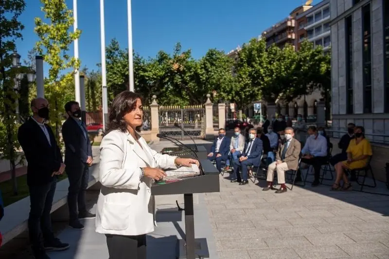 La presidenta del Gobierno de La Rioja, Concha Andreu, en el acto con alcaldes de m&aacute;s de 2.000 habitantes