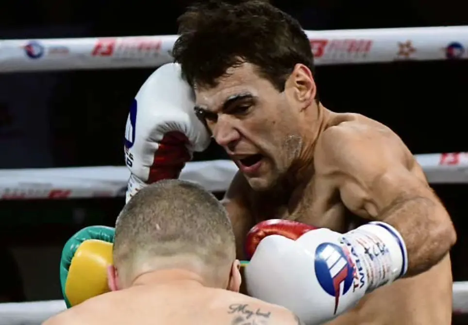 Sergio Garc&iacute;a, en su &uacute;ltimo combate ante Trenet, que gan&oacute; por KO. / hardy