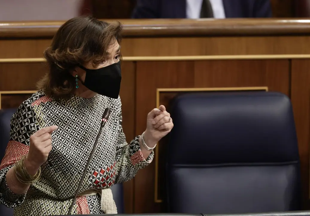 La vicepresidenta primera y ministra de la Presidencia, Relaciones con las Cortes y Memoria Democr&aacute;tica, Carmen Calvo, 