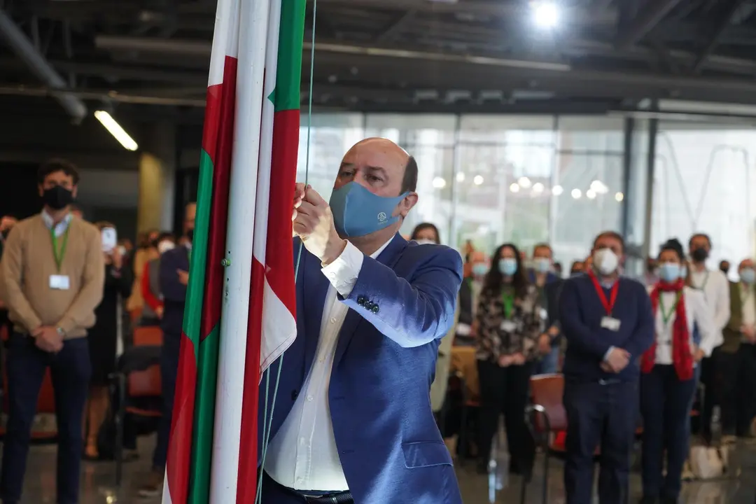 Archivo - El presidente del PNV, Andoni Ortuzar, en un acto en Bilbao en el Aberri Eguna.